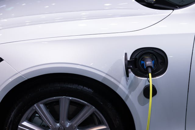 How Often Should I Charge My EV to 100%?